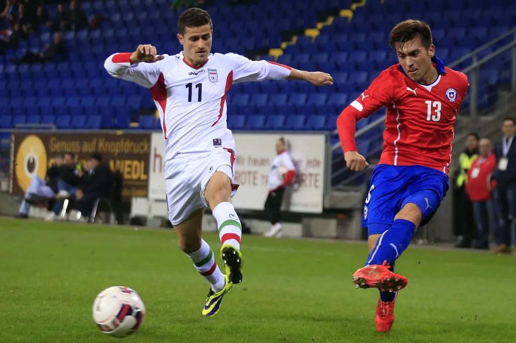 Juan Cornejo en un duelo ante Irán con la selección chilena que dirigía Jorge Sampaoli. Jugó 3 partidos por la Roja. (Andres Pina/Photosport).