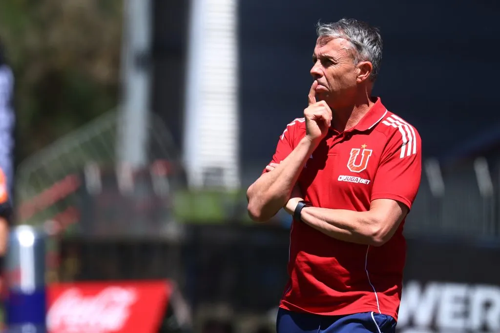 La clasificación a la Copa Libertadores también marcará la continuidad de Gustavo Álvarez. Foto: Eduardo Fortes/Photosport