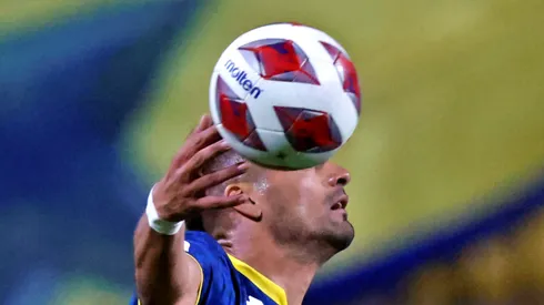 Un nuevo fútbol de escritorio sacude el balompié chileno.