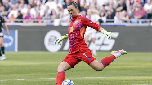 Tiane Endler, otra vez candidata a mejor arquera del mundo.