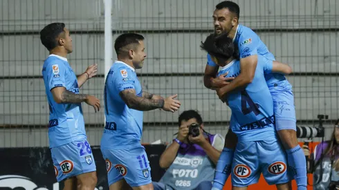 Iquique sigue con vida en la Liga de Primera.