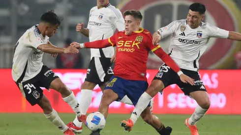 Colo Colo choca contra U. Española a las 15:00