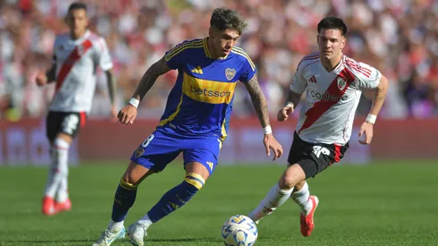 Con Palacios y Díaz como protagonistas, Boca y River animan una nueva versión del Superclásico de Argentina.