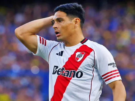 Graban a ex figura del fútbol chileno pegando combo maletero