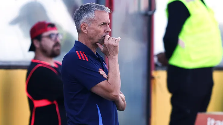 Gustavo Álvarez tuvo una conversación con los jugadores de la U.