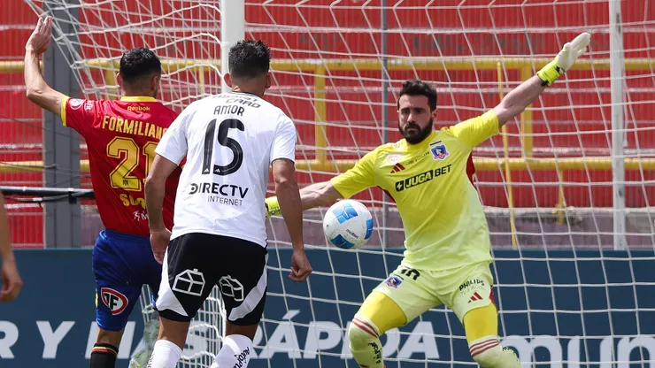 Fernando de Paul fue una buena figura ante Unión Española, aunque dio licencias en el gol de Aránguiz.