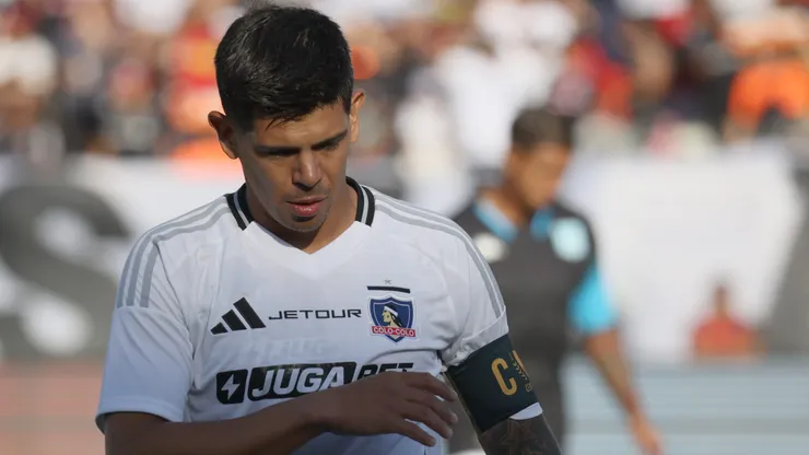 Esteban Pavez no lo pasa bien en Colo Colo.