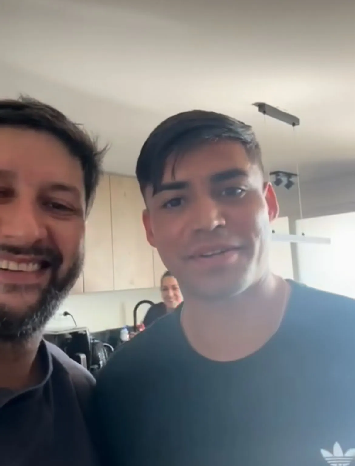 Fabián Hormazábal junto al chef Mauricio Manríquez.