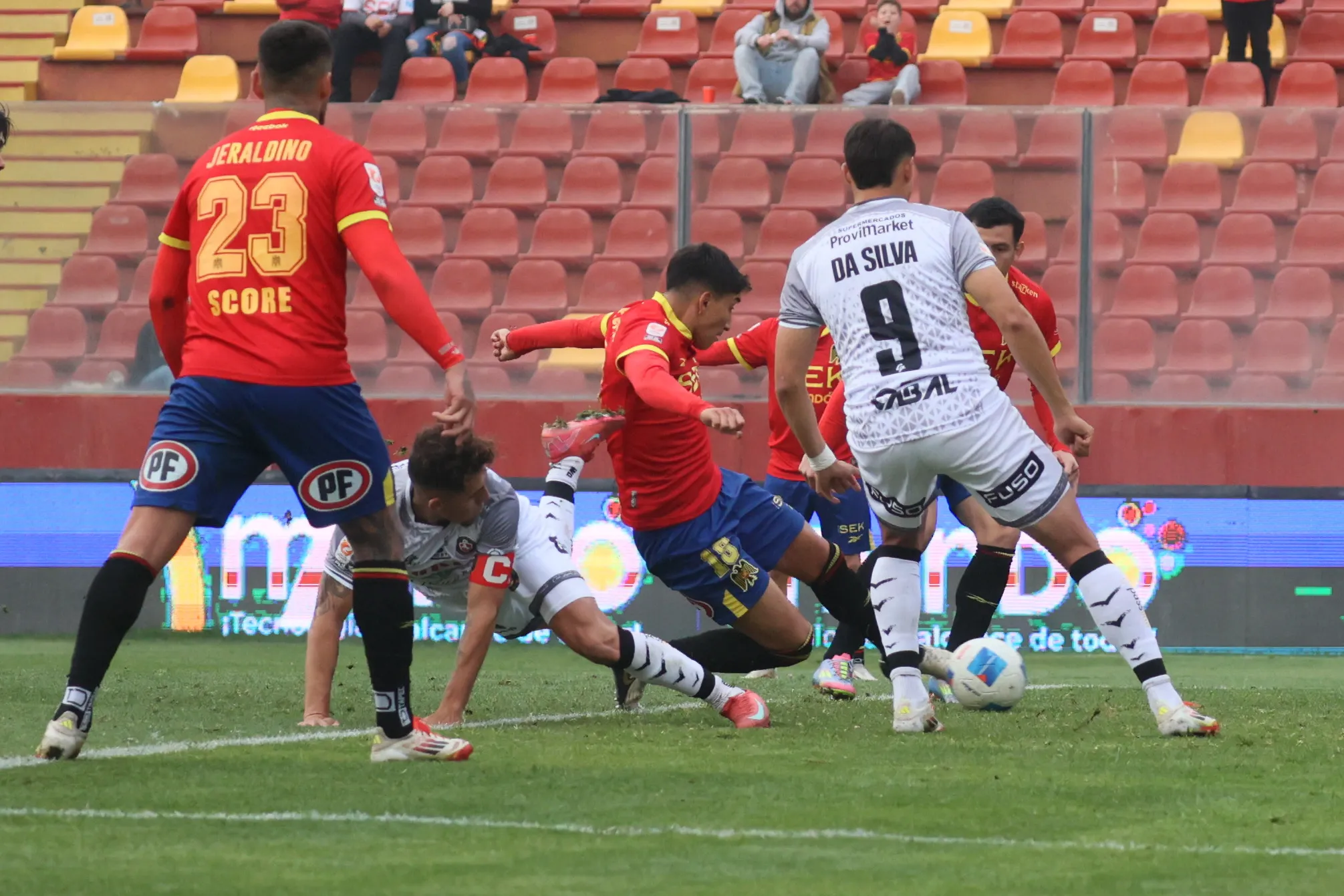 Limache y Unión Española se enfrentan en una verdadera final | Photosport