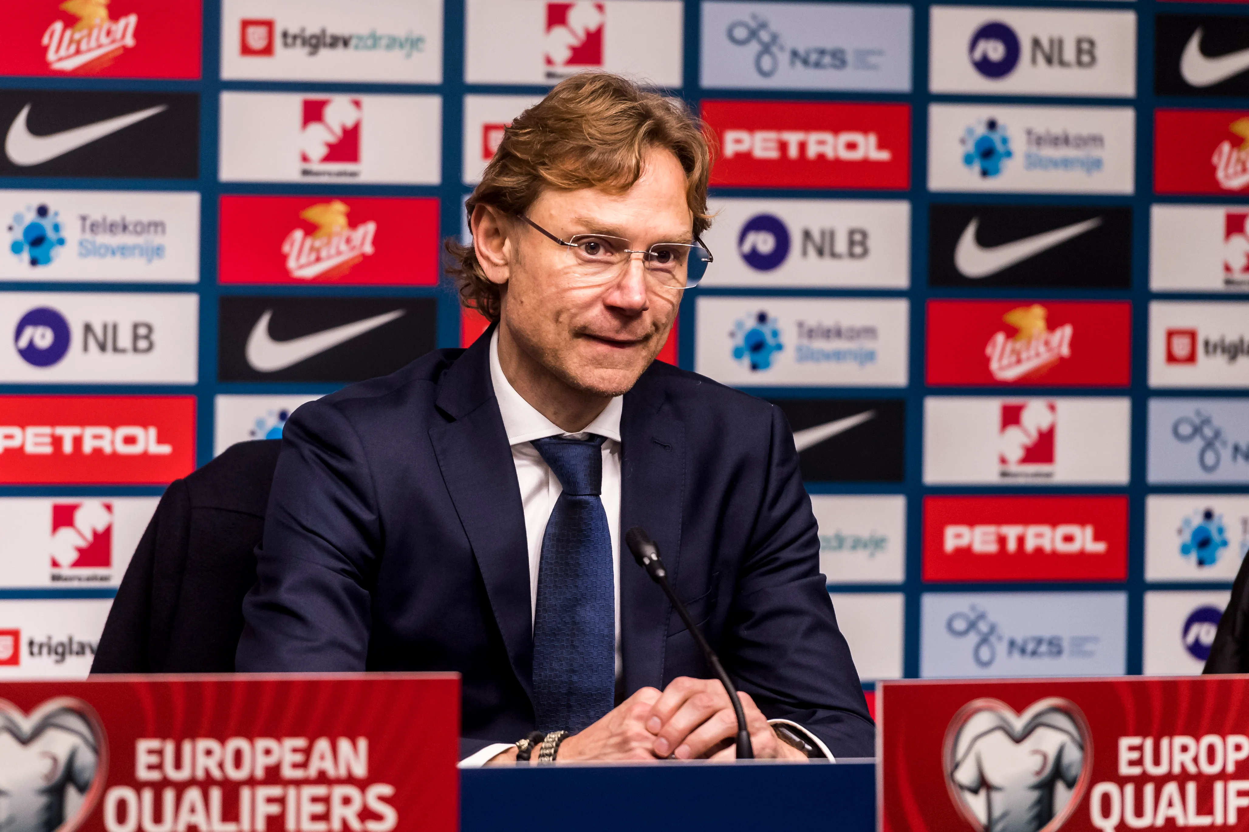 Valeri Karpin analizó a Perú y Chile. (Photo by Jurij Kodrun/Getty Images)