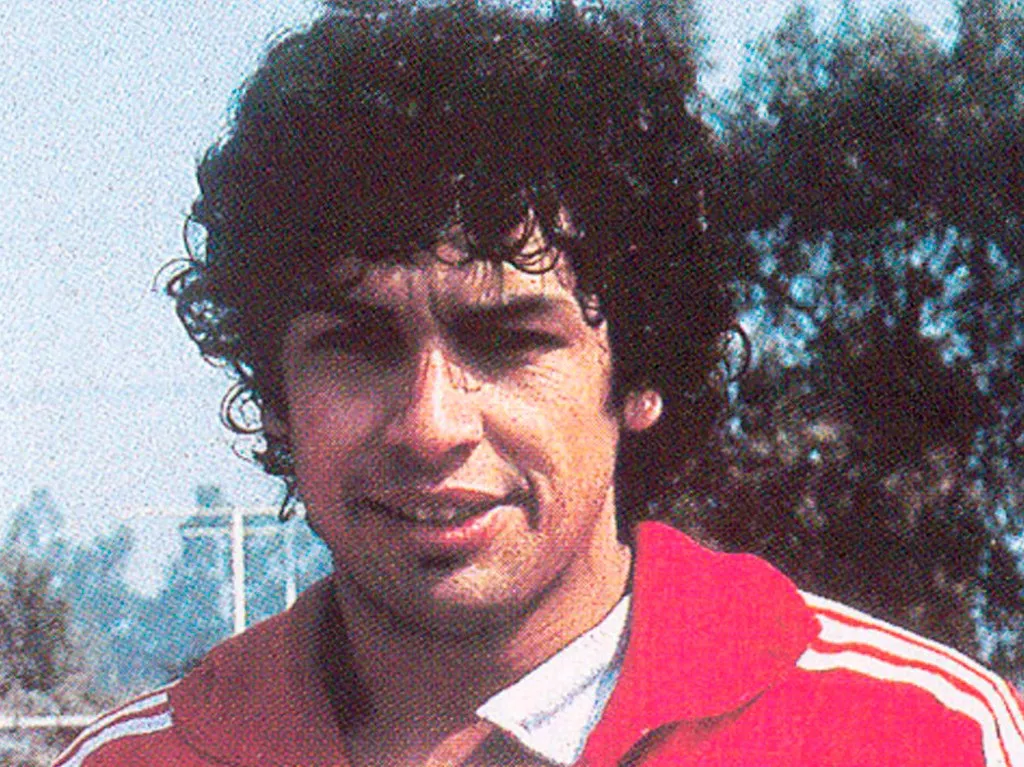 Mortero Aravena en su época de jugador