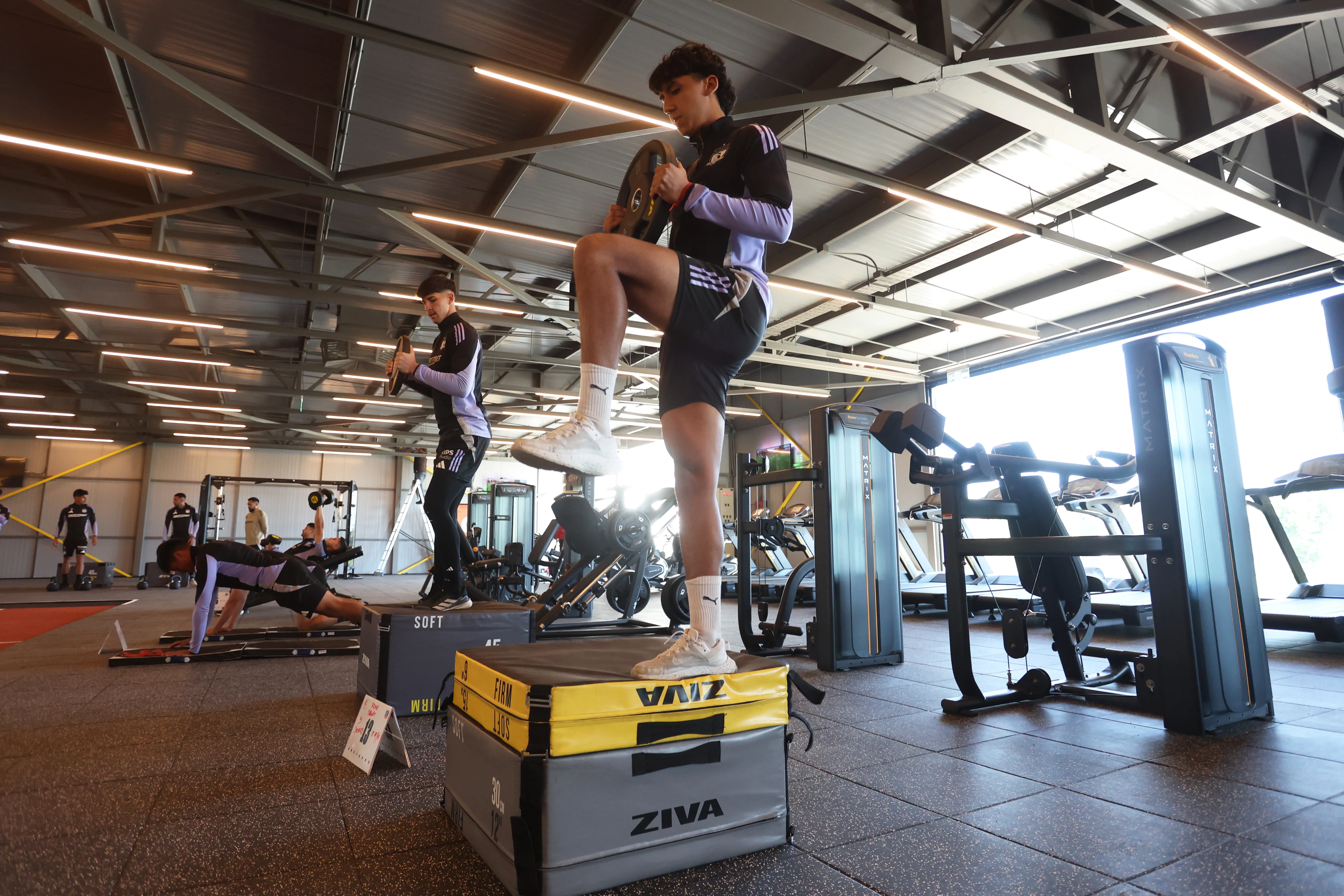 Colo Colo estrenó su nuevo gimnasio, el que será tanto para equipo masculino como femenino. Foto: Colo Colo.