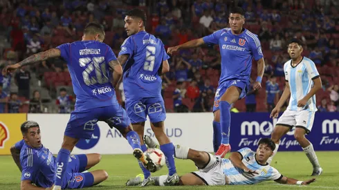 Nicolás Ramírez puede renovar con la U, pero tiene todo en pausa.