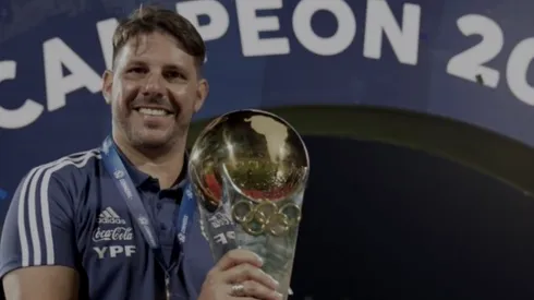 Este director técnico hoy entrena a un club muy importante del fútbol trasandino.