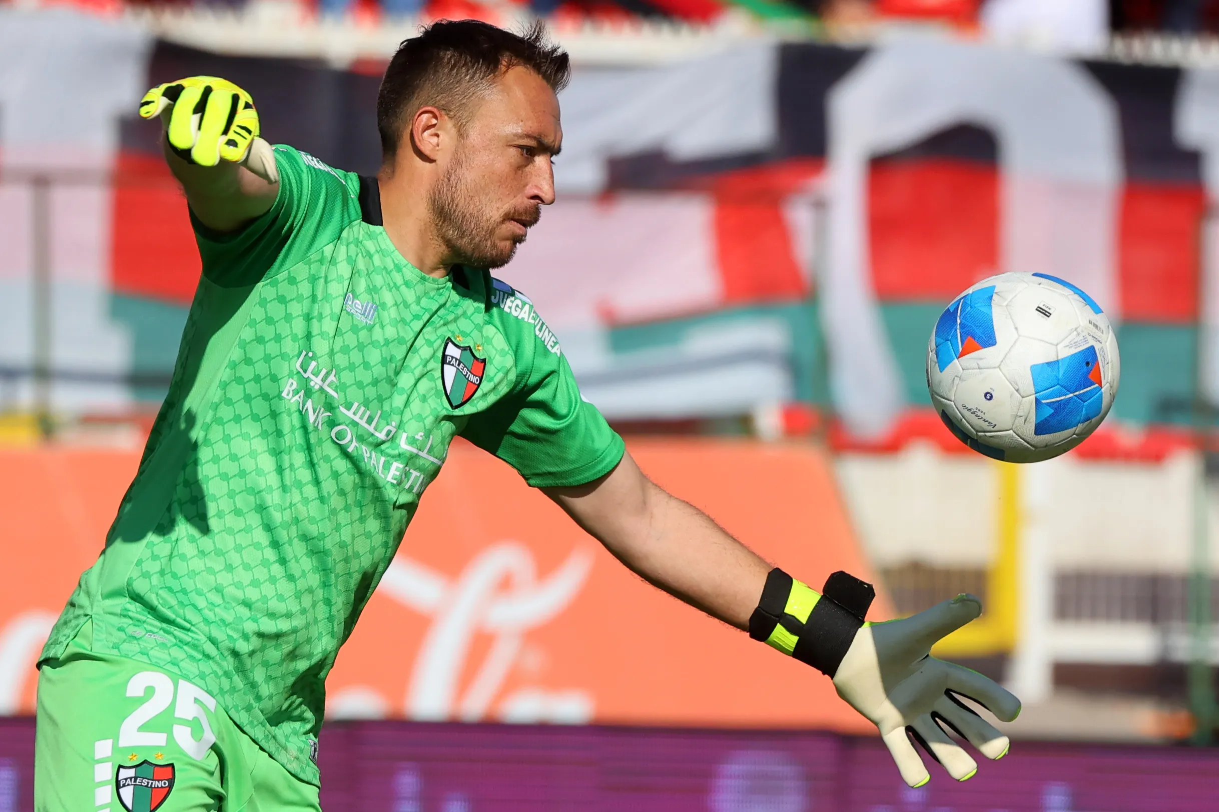 Sebastián Pérez se lesionó de gravedad y no podrá jugar con Palestino en la recta final de la temporada. Foto: Photosport.
