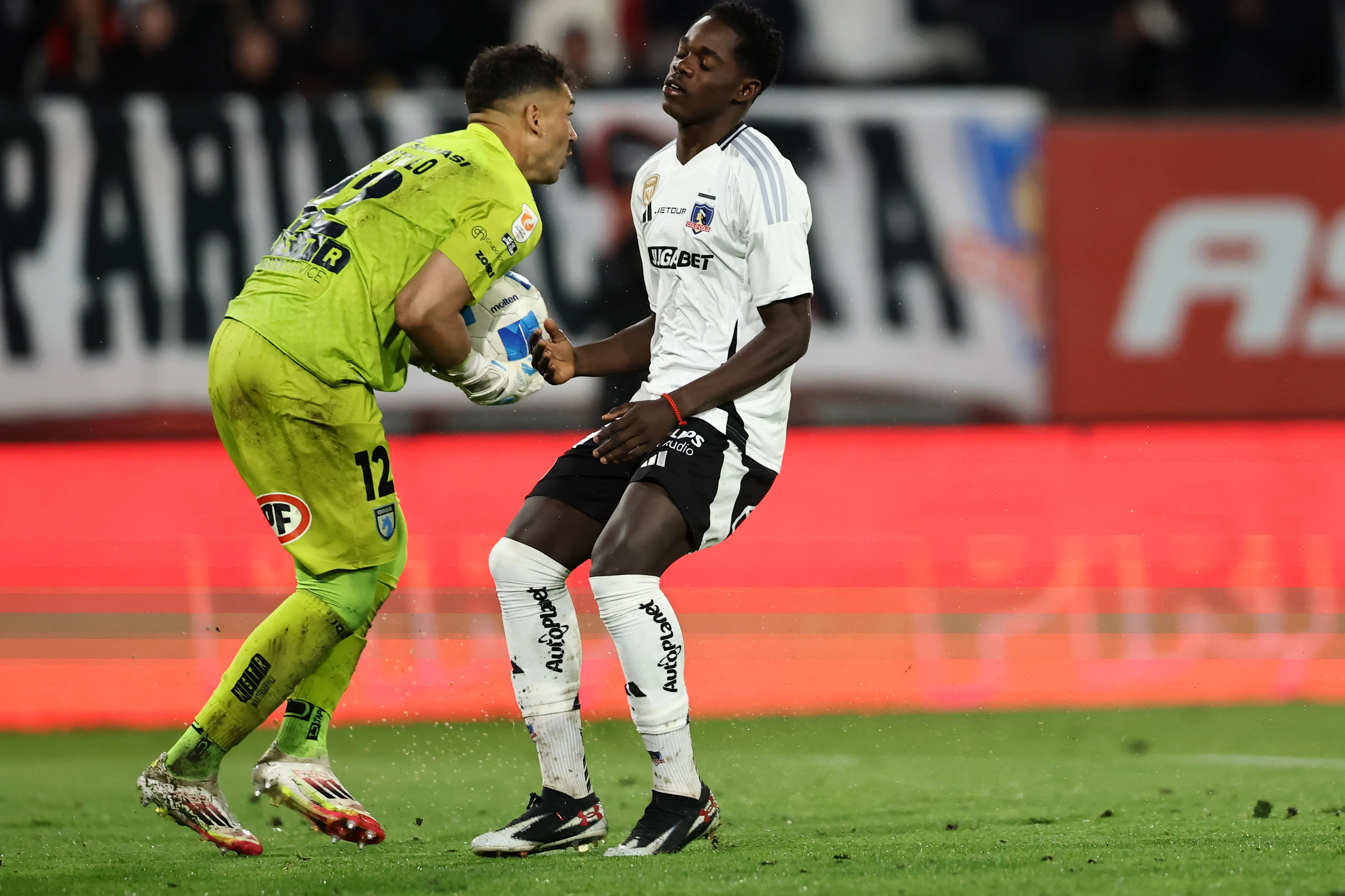 Revelaron detalles de la situación de Manley Clerveaux en Colo Colo. Foto: Photosport.