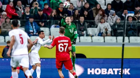 Matvéi Safónov no estará ante Chile