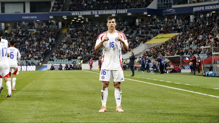 Gonzalo Tapia marcó por primera vez con Chile.