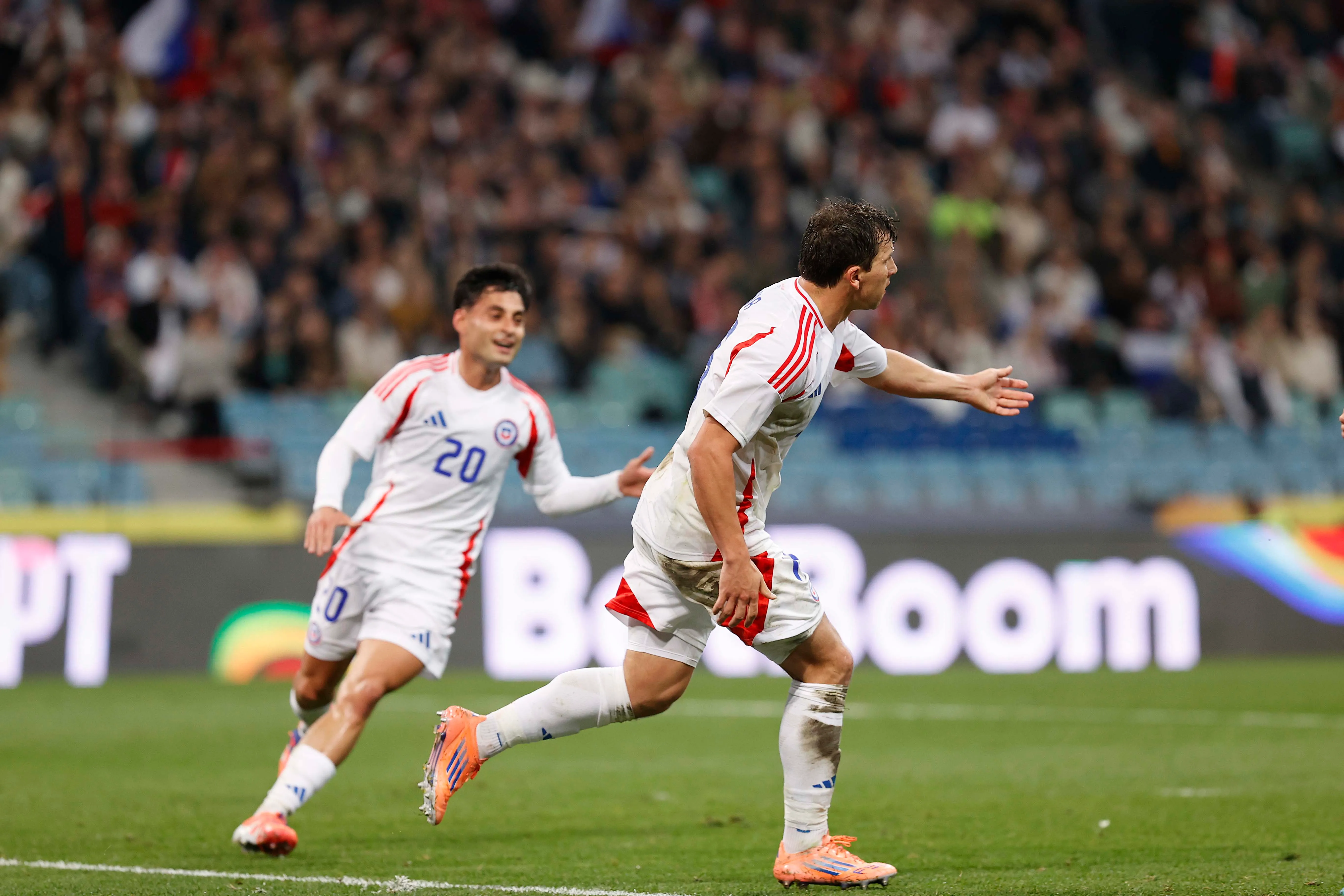 Gonzalo Tapia celebrando su gol ante Rusia. Foto: Carlos Parra – Comunicaciones FFCh