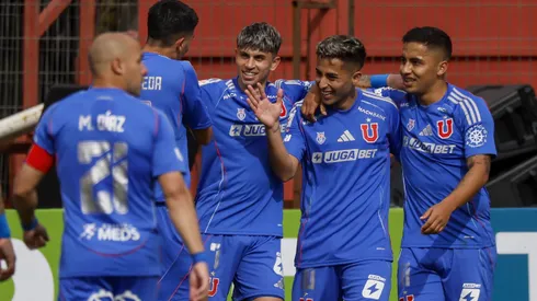 A través de redes sociales, la pareja de un ex jugador azul ilusionó a los hinchas con un posible regreso.