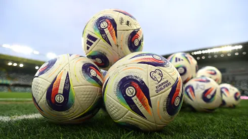 Descubre los partidos de fútbol más importantes del día.