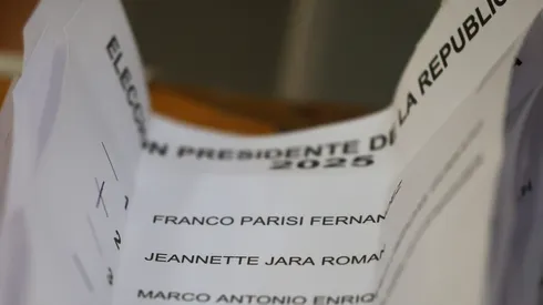 ¿Qué ex futbolista tiene más chances de llegar a La Moneda?