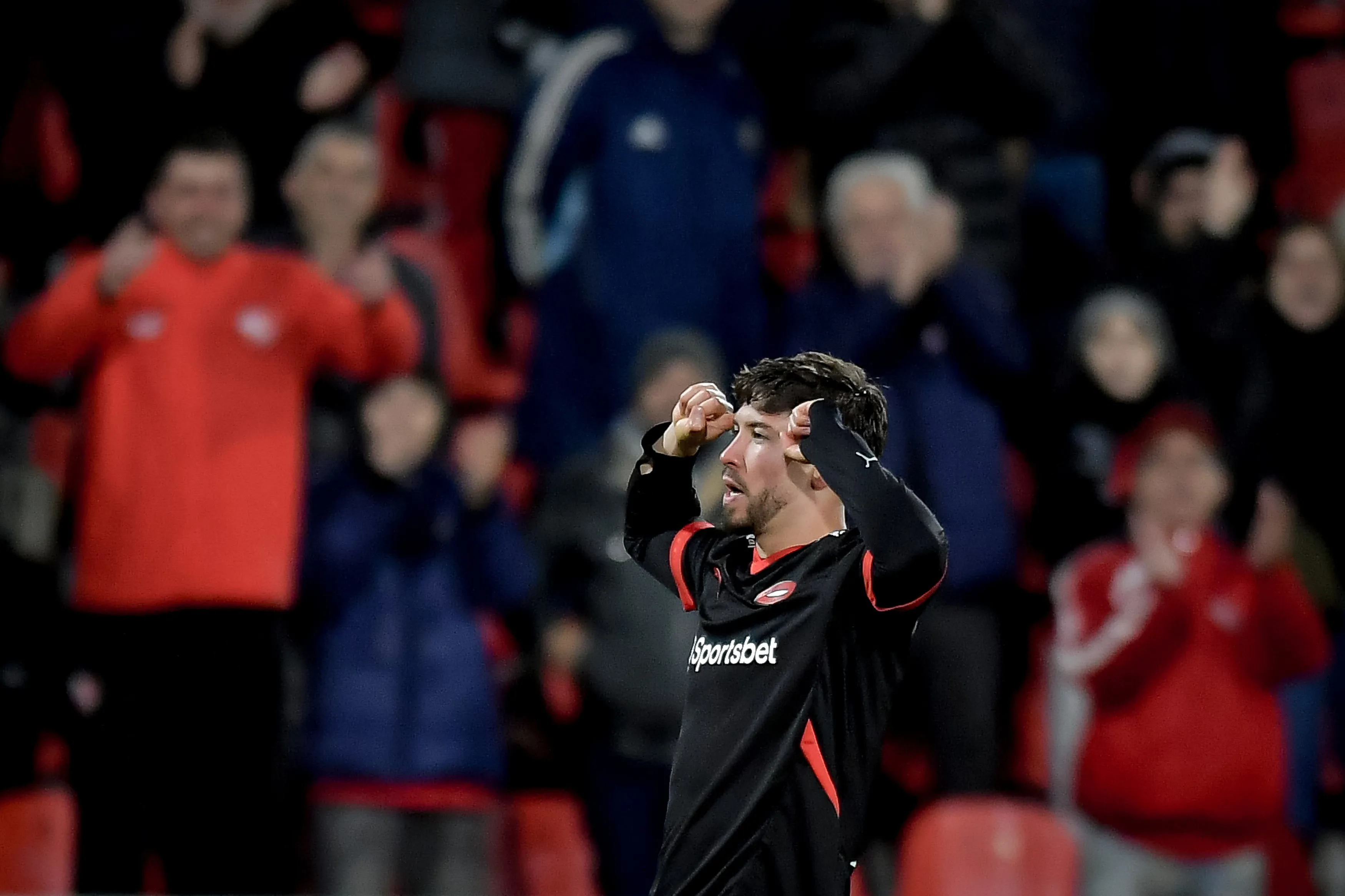 Quinteros invitó a Loyola y Lomónaco a pensar más. (Marcelo Endelli/Getty Images).