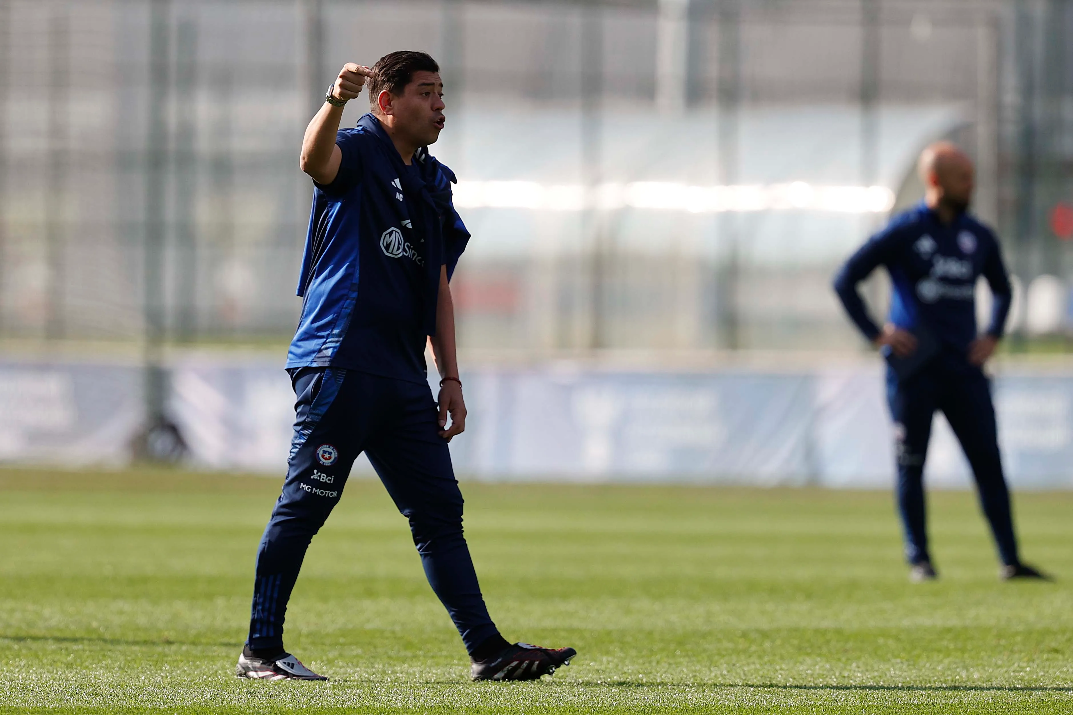 Nicolás Córdova en la práctica de la Roja en Sochi. Foto: Carlos Parra – Comunicaciones FFCh
