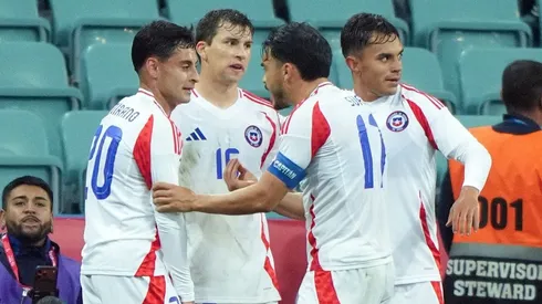 Chile venció por 2-0 a Rusia.