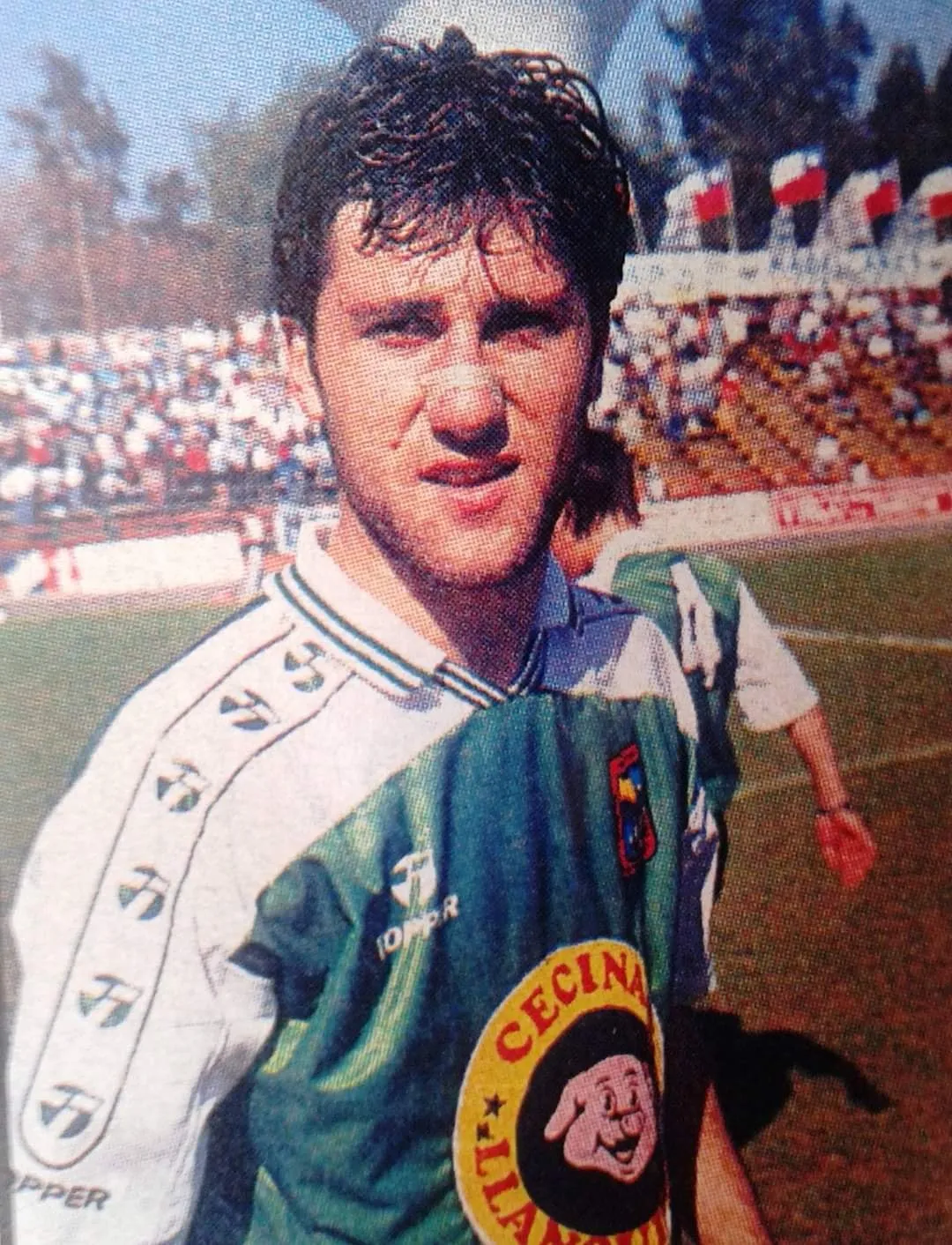 Walter Otta con la camiseta del Velero. (Foto: Deportes Puerto Montt).
