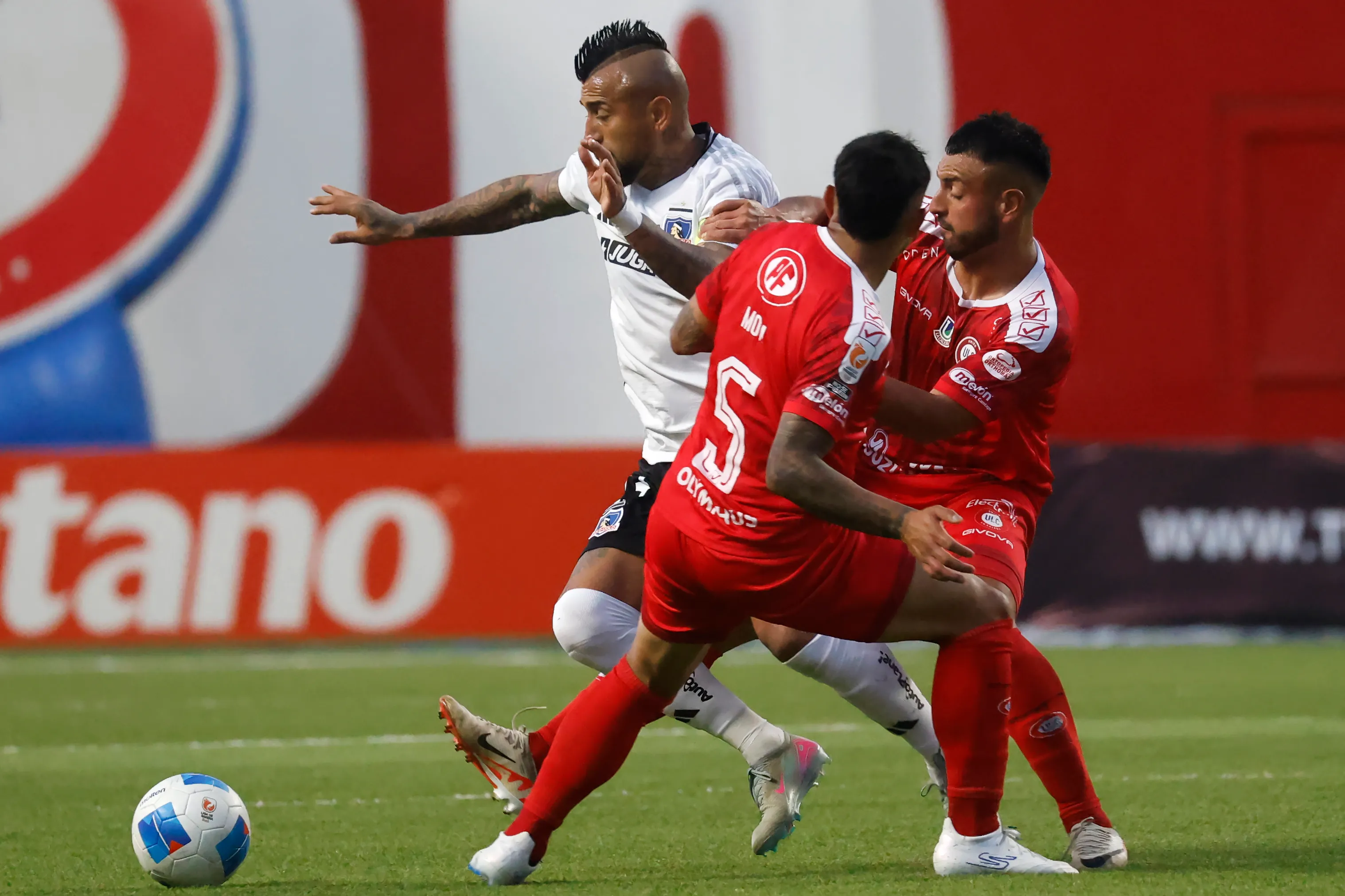 Colo Colo tiene un partido vital ante La Calera. Foto: Sebastian Cisternas/Photosport