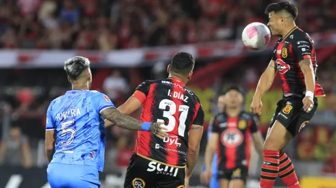 Un primer tiempo extraño en Talca.