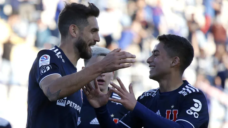Joaquín Larrivey sigue moviendo las redes en el fútbol chileno.