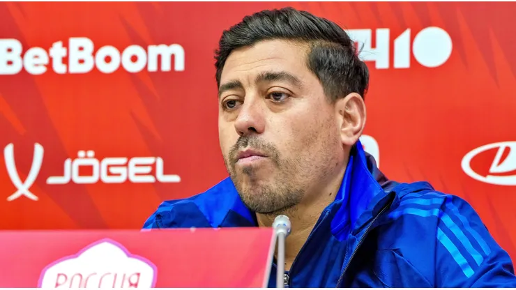 Córdova se supone que ahora debe volver a sus funciones en las selecciones menores de Chile.