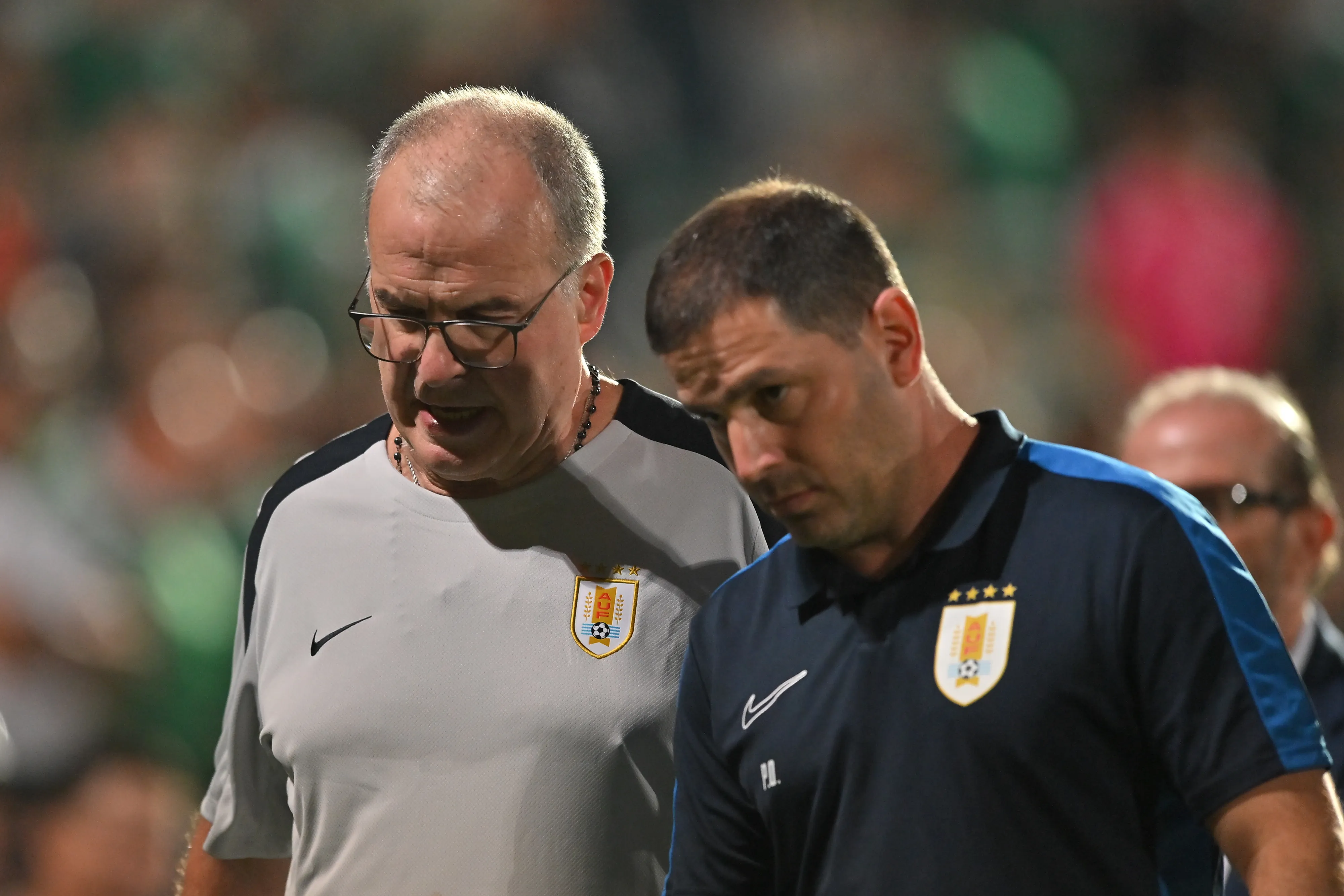 Marcelo Bielsa en el blanco de las críticas en Uruguay. (Photo by Azael Rodriguez/Getty Images)