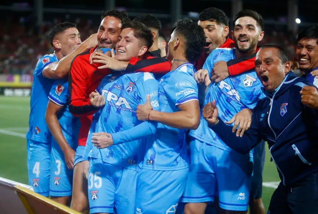 San Marcos de Arica festejó por partida doble en el Fiscal de Talca, hoy llamado Iván Azócar Bernales. (Jose Robles/Photosport).