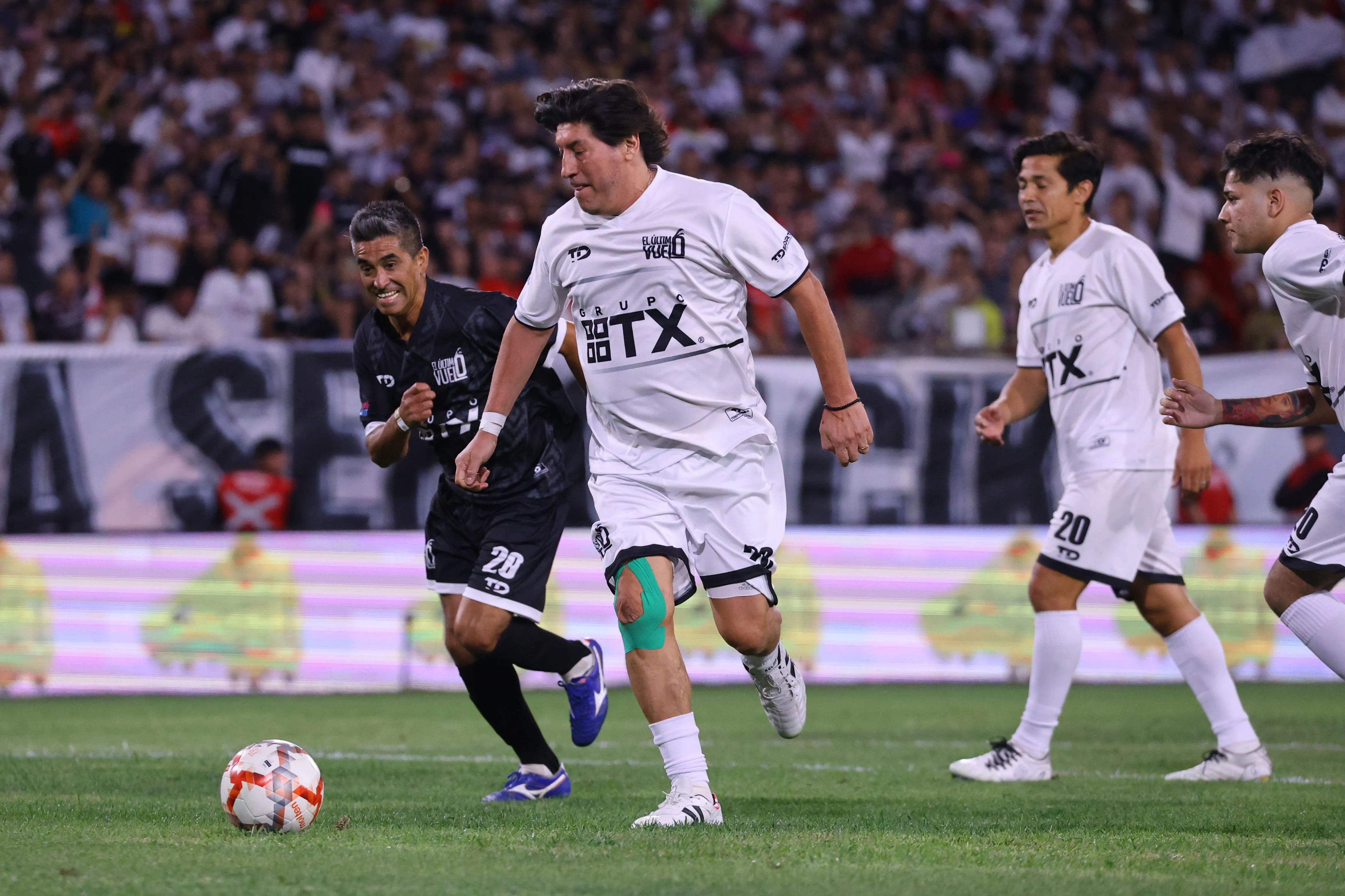 Iván Zamorano discrepó totalmente con Esteban Pavez. (Marcelo Hernandez/Photosport)
