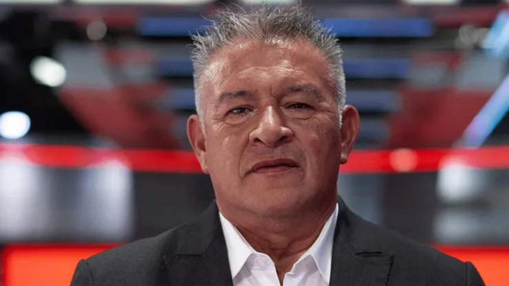 Claudio Borghi quiere un DT chileno para la selección chilena