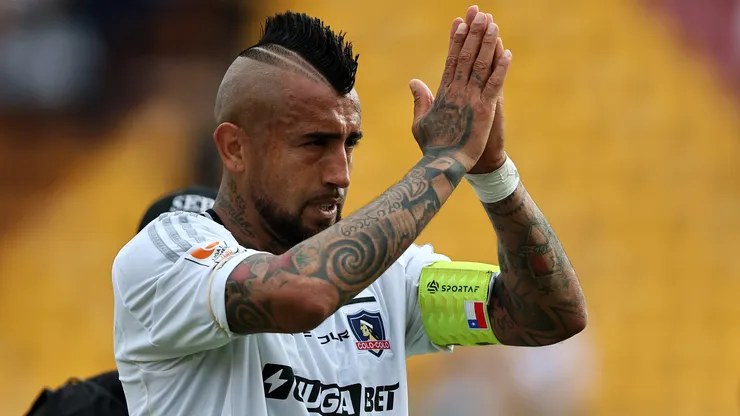Revelan que Vidal está más cerca de quedarse que de irse de Colo Colo.