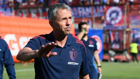 Gustavo Álvarez tiene difícil su continuidad en U de Chile