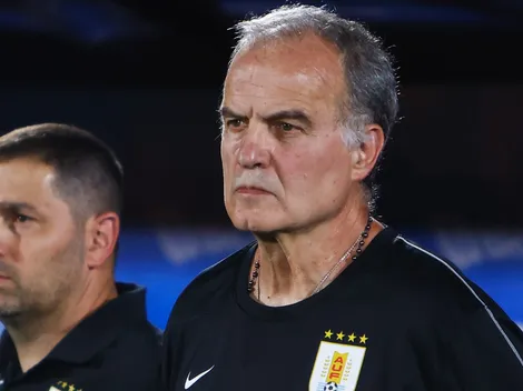 Bielsa responde con brutal honestidad a la "cama" del plantel de Uruguay