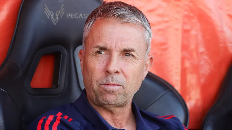 Gustavo Álvarez tiene contrato en la U por todo 2026, pero tiene ofertas.