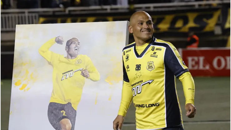 Chupete ya sueña con el debut como entrenador en la Primera B