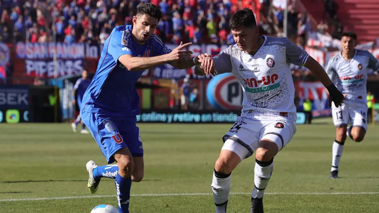 Alfonso Parot enfrenta a Lucas di Yorio. El Poncho tuvo una gran razón para sonreír junto a Deportes Limache.