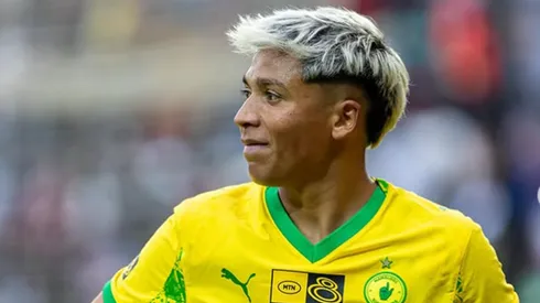 Este talentoso volante chileno anotó un golazo en África.