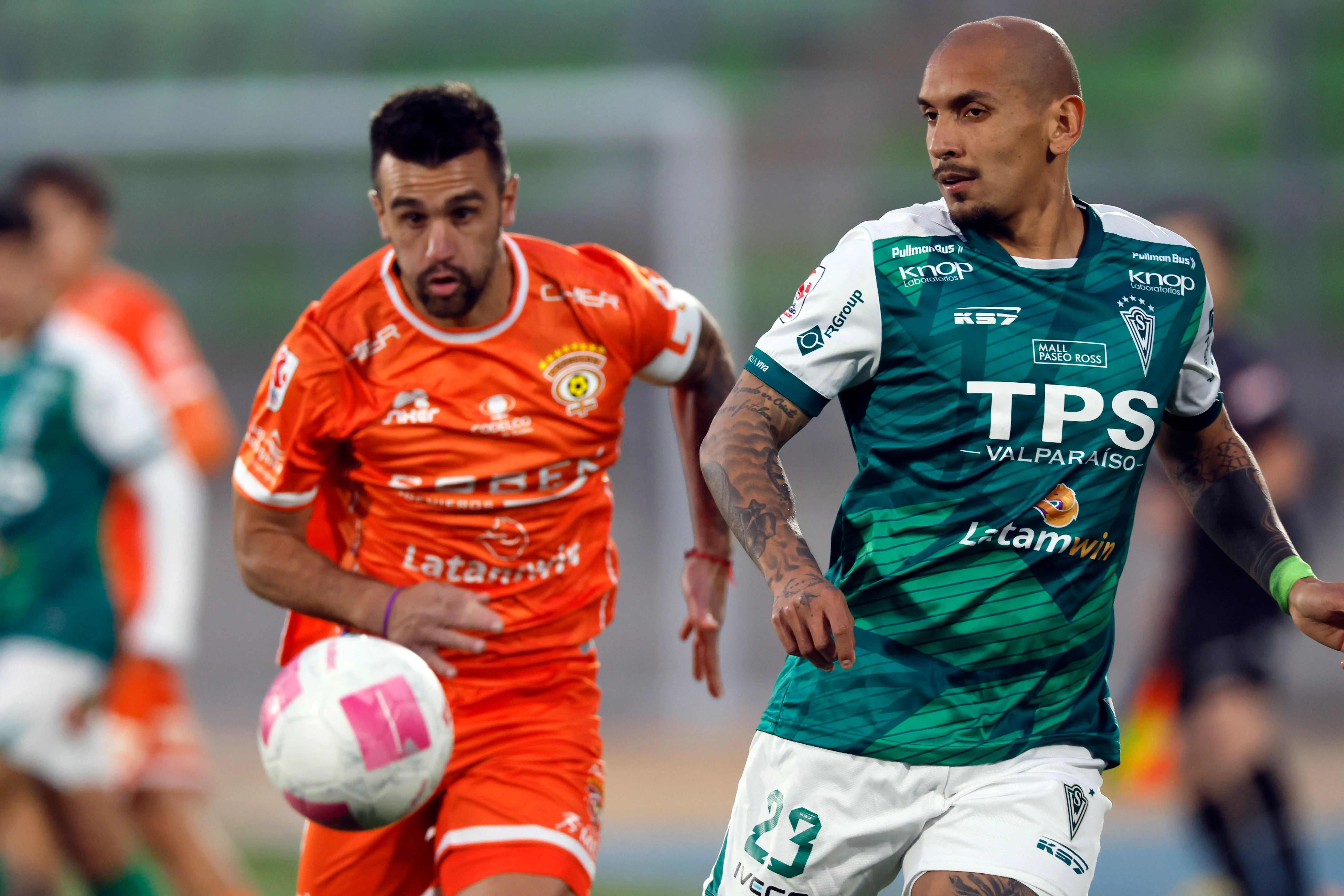 Cobreloa y Wanderers llegan a la vuelta de cuartos empatados a dos goles. (Foto: Andres Pina/Photosport)