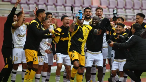 Coquimbo Unido celebró en el estadio Francisco Sánchez Rumoroso.