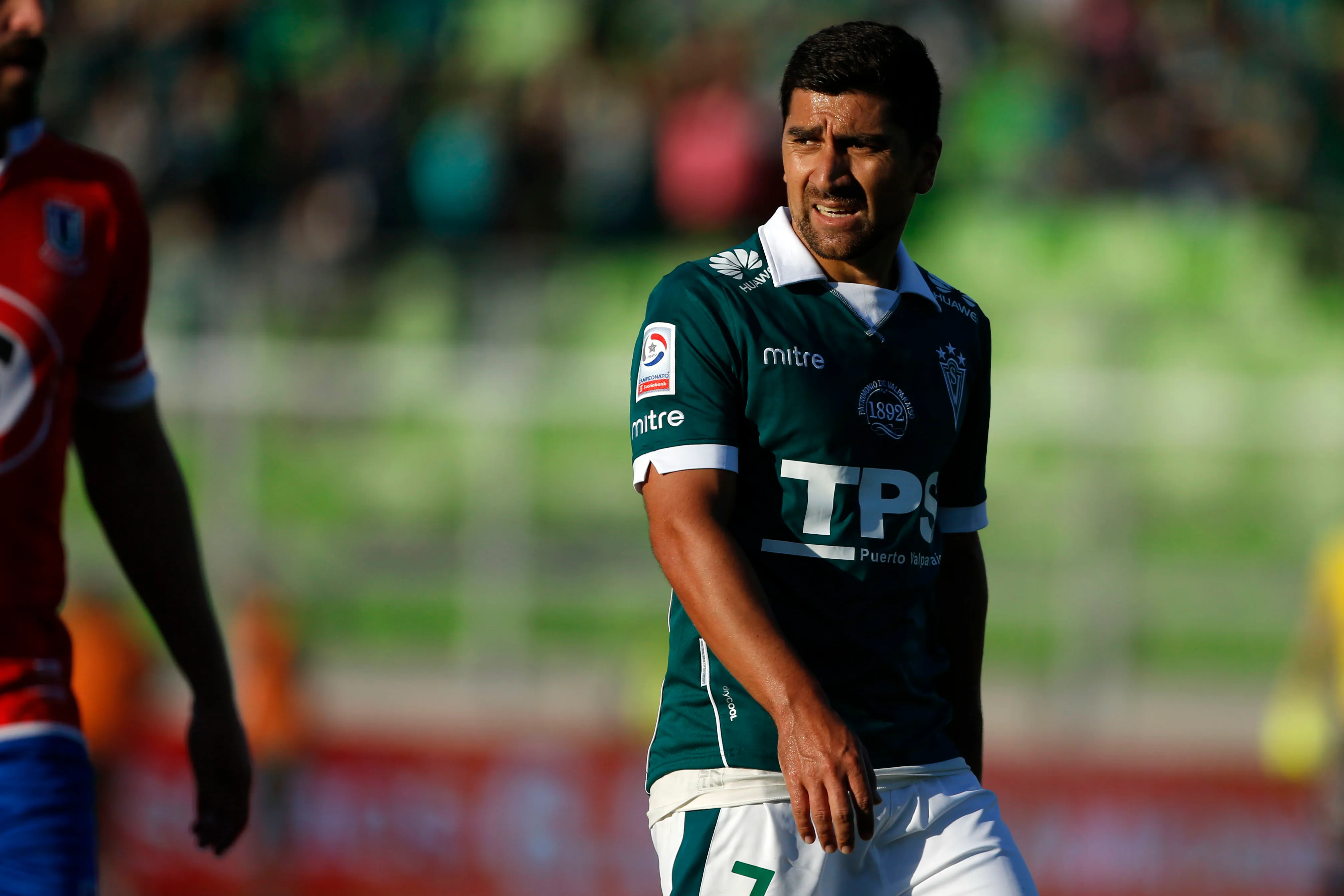 El jugador fue parte de Rojo Histórico, donde respondió a los rumores/Photosport