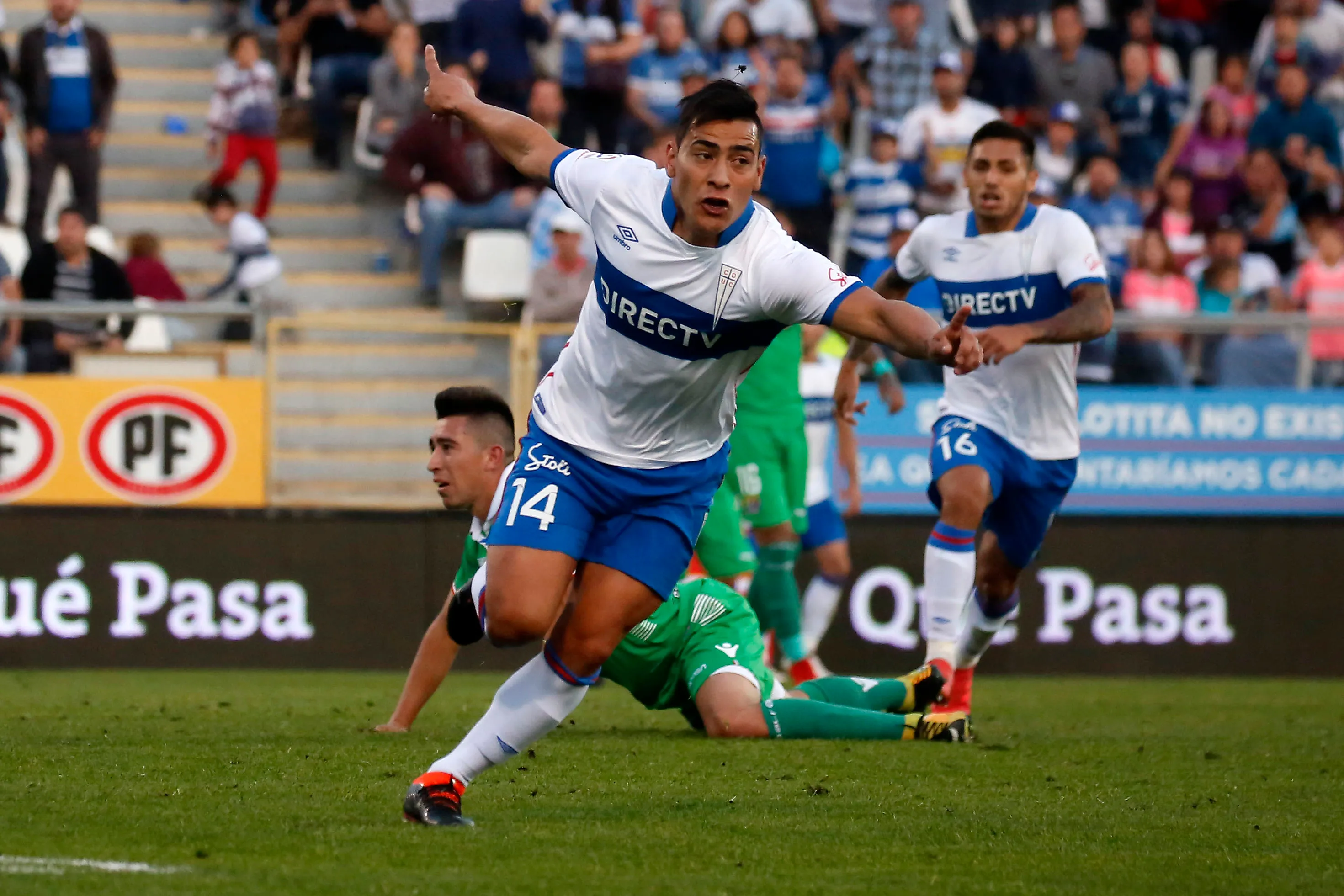 Llanos levantó 4 copas con la UC/Photosport