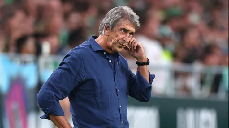 Manuel Pellegrini piensa en Sevilla.
